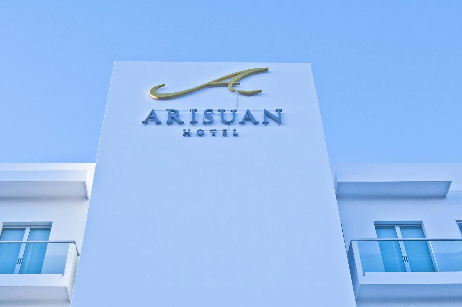 Fachada del Hotel Arisuan en San Juan del Cesar